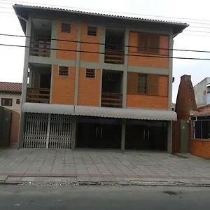 Pensión Dom Fish, Governador Celso Ramos